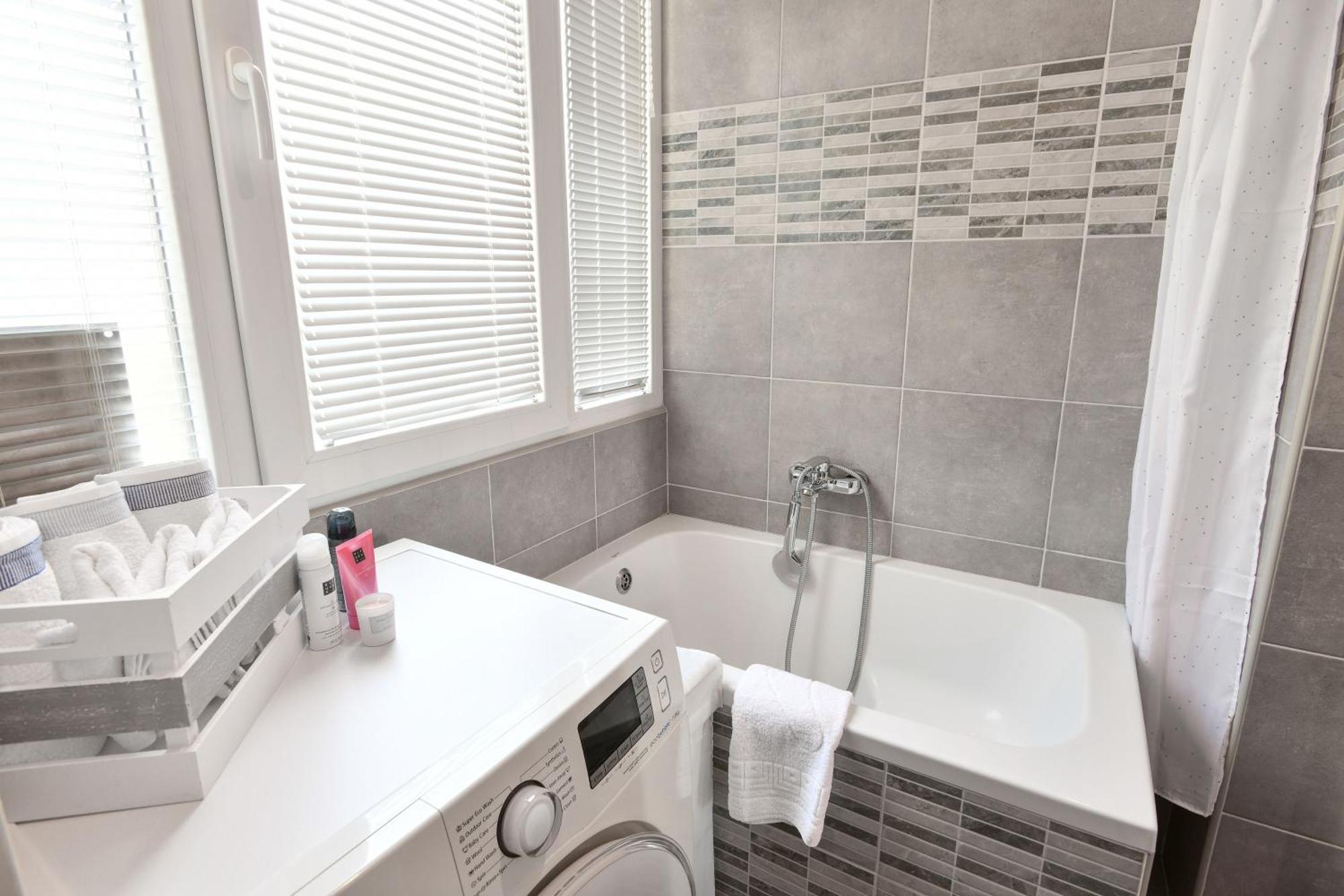 Apartment Sea Sun View Rijeka Bagian luar foto